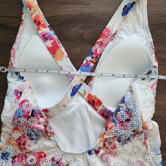 NWOT Johnny Was Summer Days Eyelet Crossback One Piece Swimsuit XL Boho Beach - Picture 7 of 7